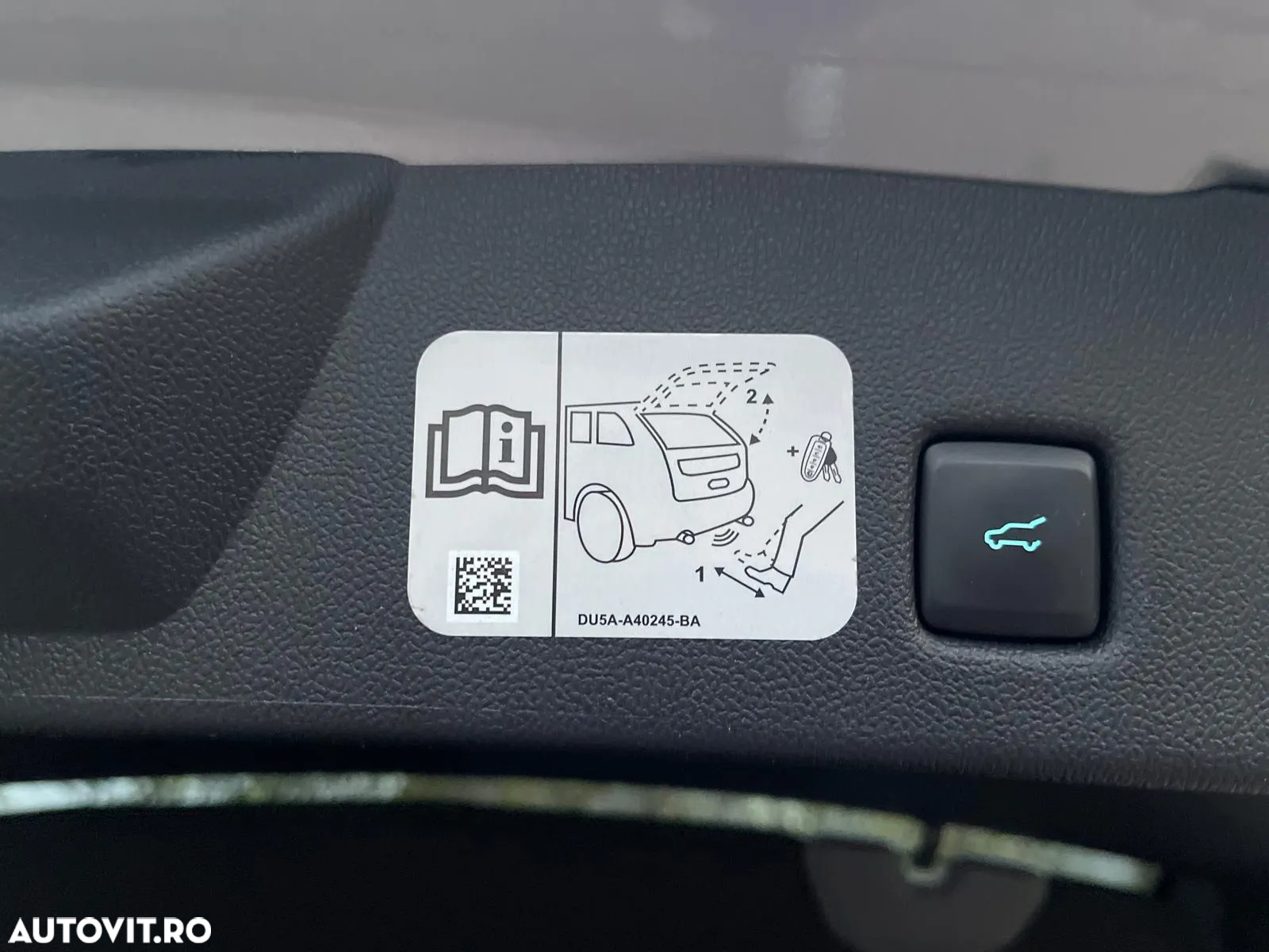 Ford Kuga 2.5 Duratec PHEV ST-LINE X - 13