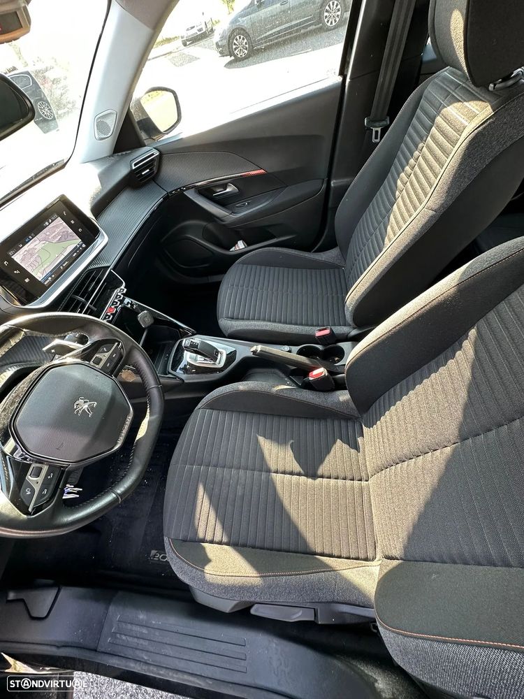 Peugeot 2008 - 4
