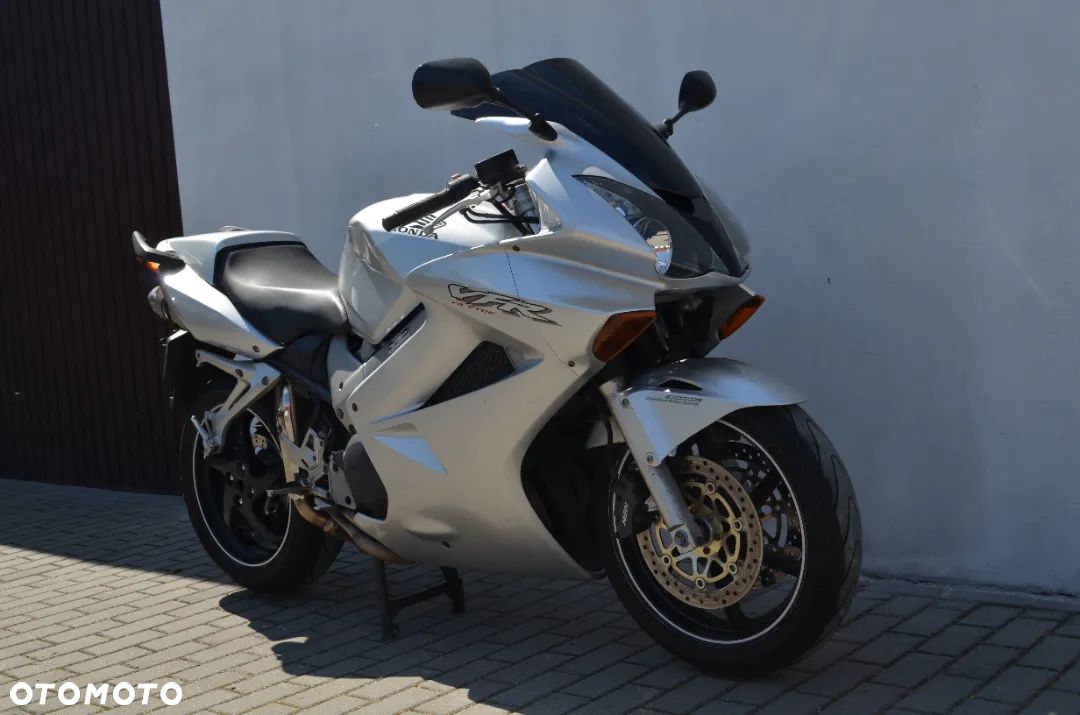 Honda VFR - 1