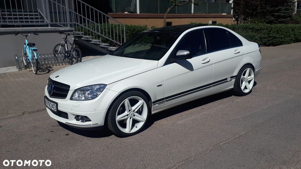 Mercedes-Benz Klasa C 220 CDI DPF Automatik Avantgarde - 16