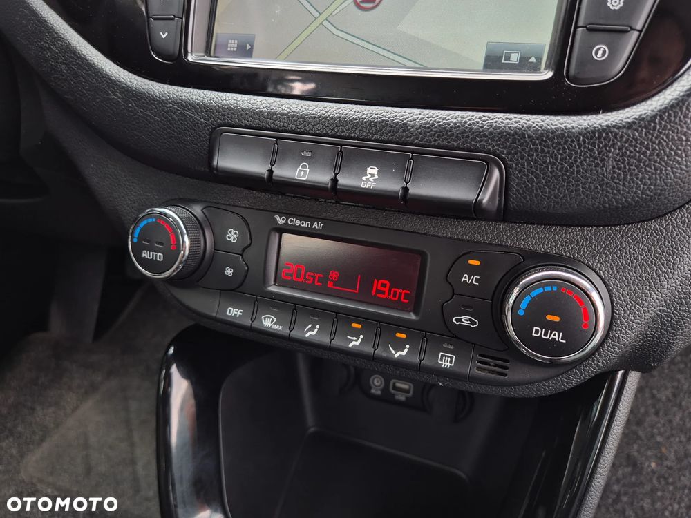 Kia Ceed 1.6 CRDi 136 ISG Platinum Edition - 31