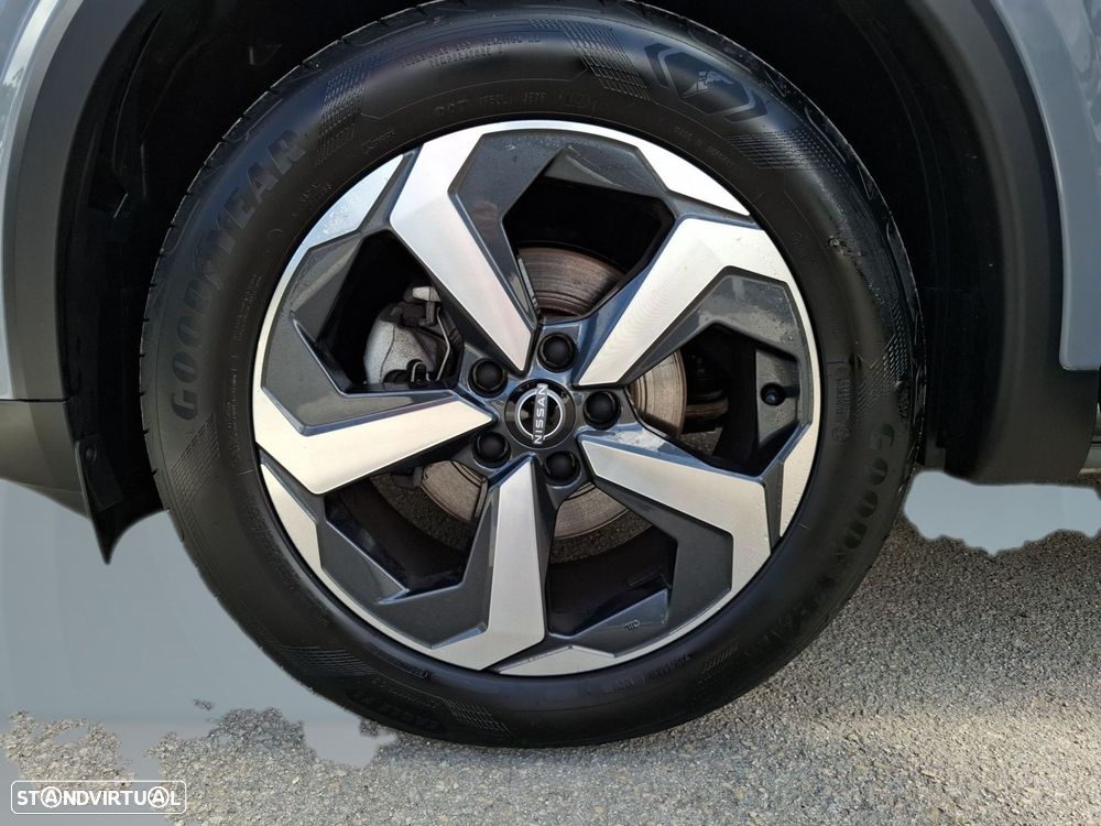 Nissan Qashqai 1.3 DIG-T N-Connecta LED+SKY Xtronic - 23