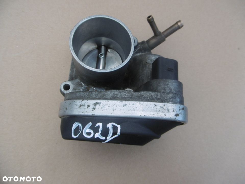 Przepustnica Skoda Fabia 1,4MPI 047133062D - 1