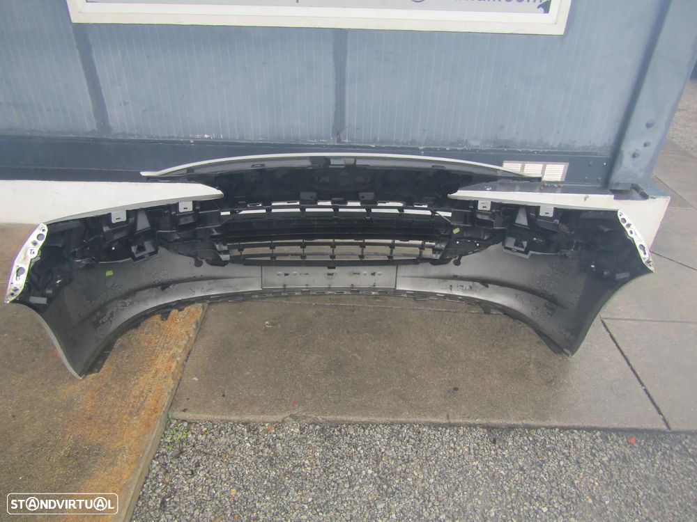 Para-choques Peugeot 207  ano 2007  (original em bom estado - 8