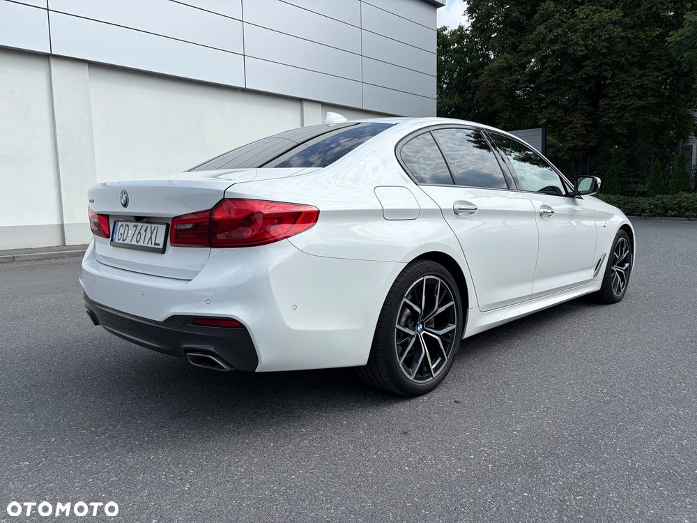 BMW Seria 5 520d xDrive - 9