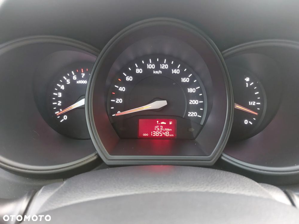 Kia Rio - 7