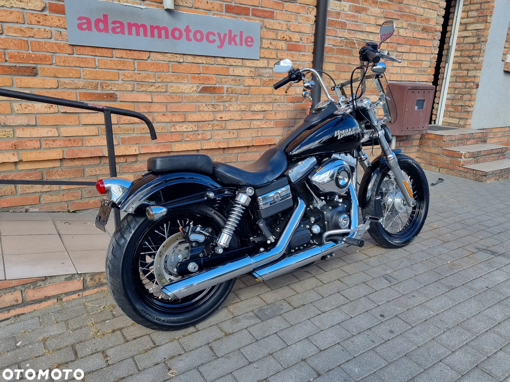 Harley-Davidson Dyna Street Bob - 30