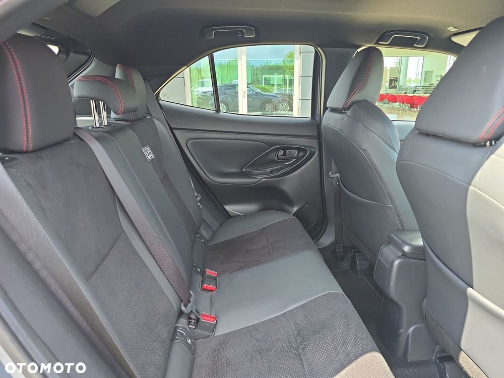 Toyota Yaris Cross Hybrid 1.5 GR Sport - 12