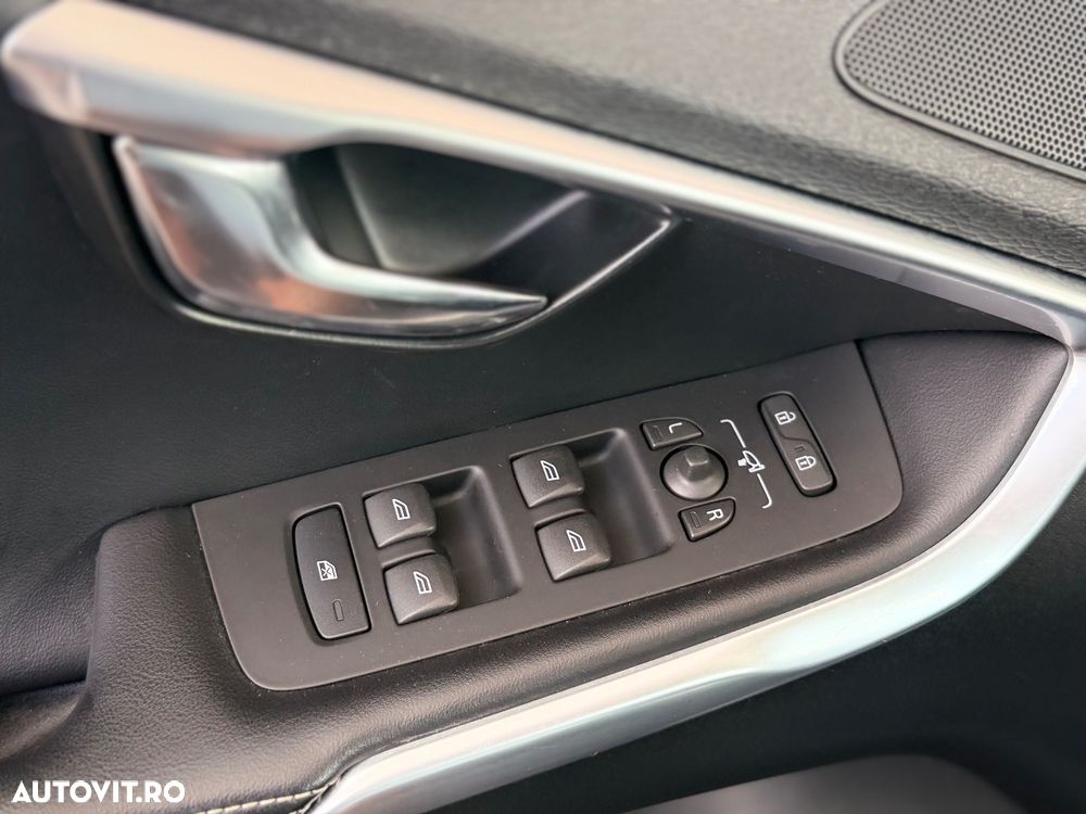 Volvo V40 D4 RDesign - 29