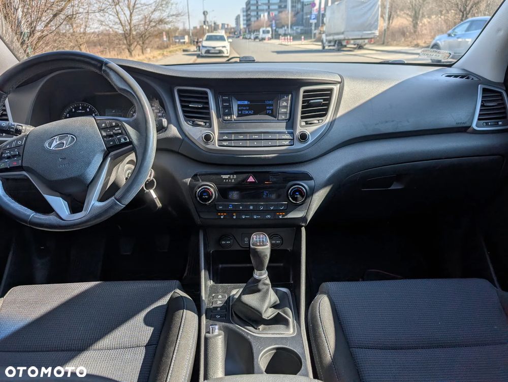 Hyundai Tucson 1.6 GDI BlueDrive Comfort 2WD - 25