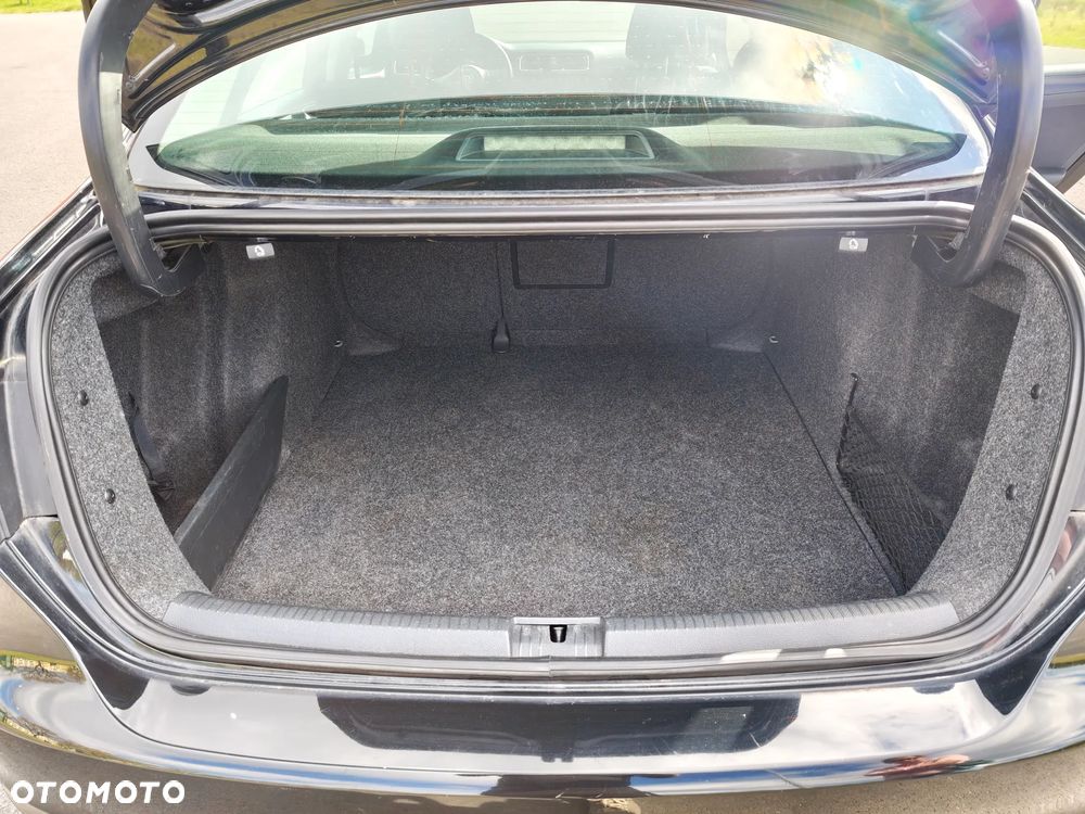 Volkswagen Jetta 1.4 TSI Comfortline - 24