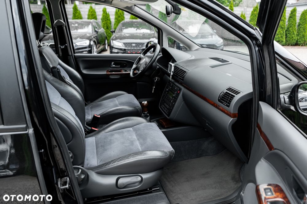 Volkswagen Sharan 2.8 V6 4Motion Highline - 23