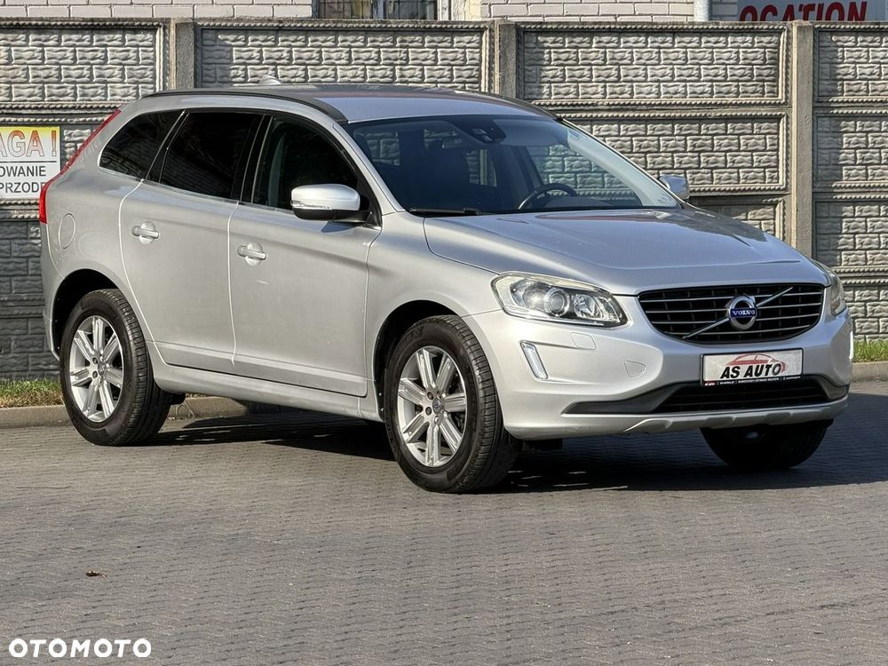 Volvo XC 60 D4 Momentum Pro - 30