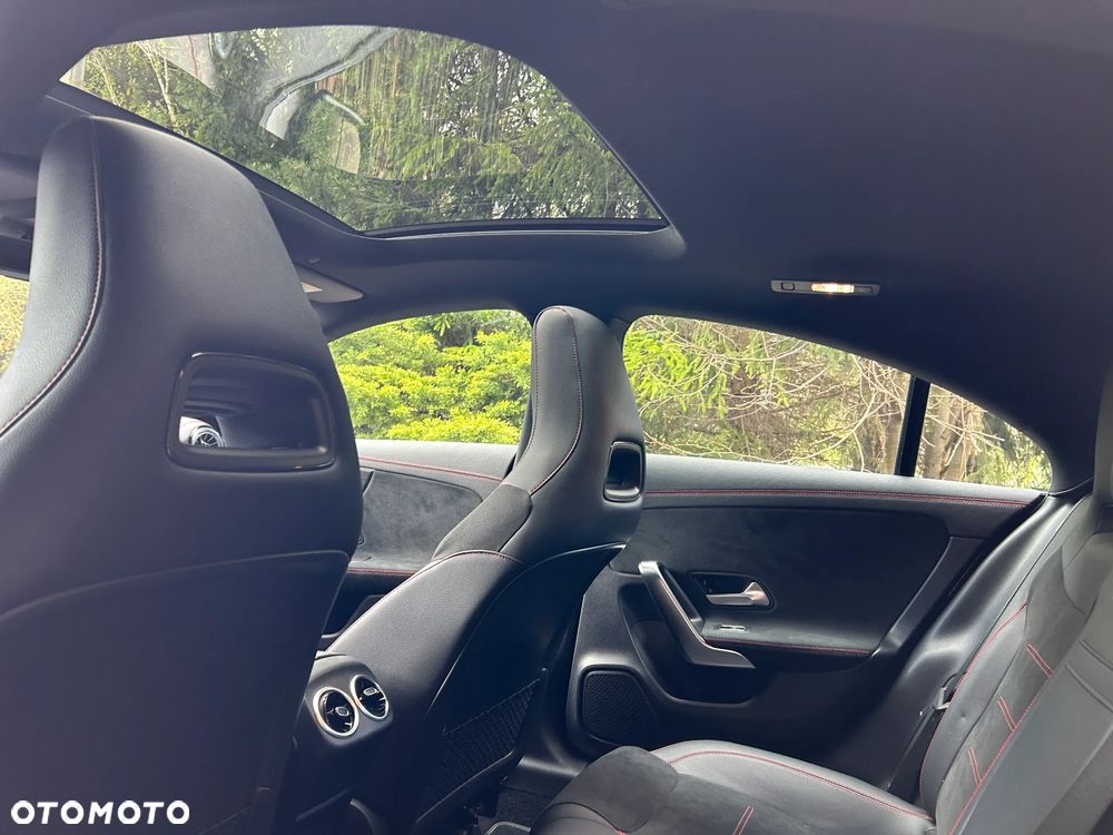 Mercedes-Benz CLA 250 4Matic 7G-DCT AMG Line - 16