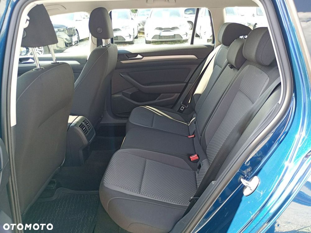 Volkswagen Passat Variant 2.0 TDI EVO Essence - 23