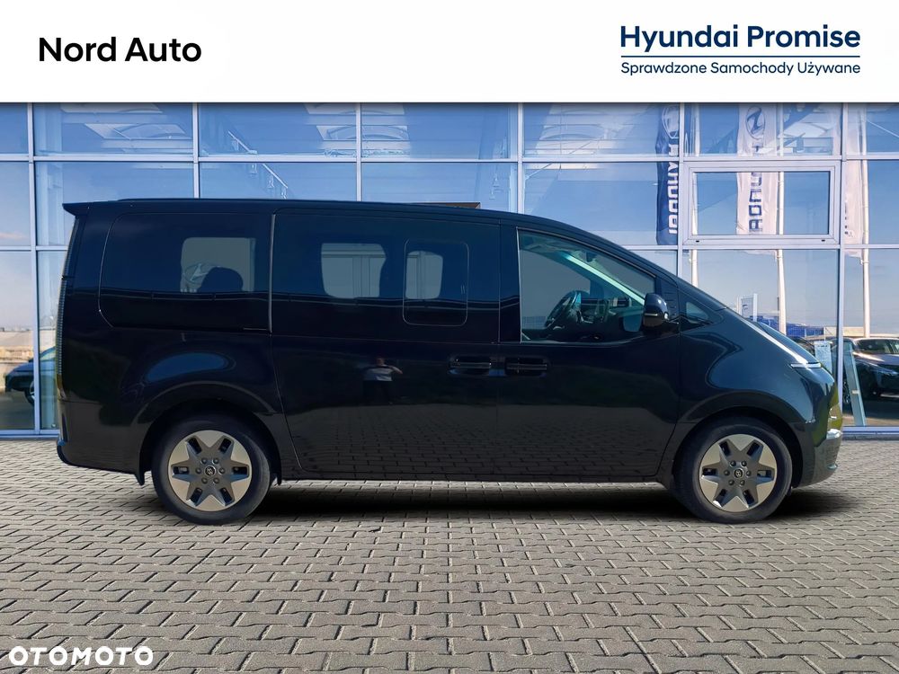 Hyundai Staria 1.6 T-GDI HEV Smart VIP - 7