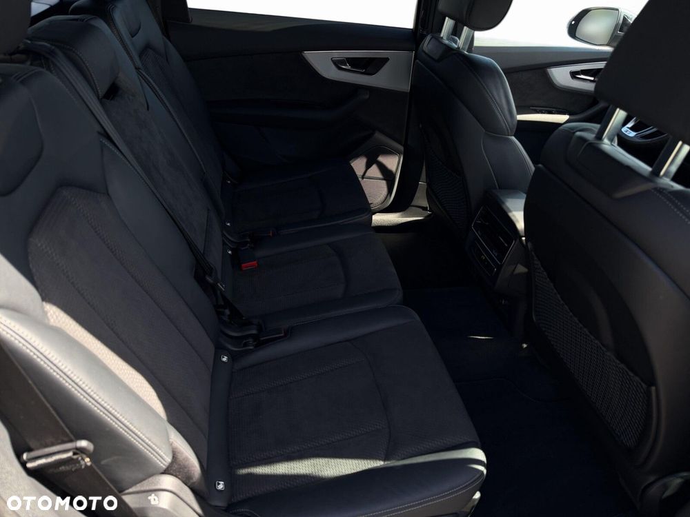 Audi Q7 - 17