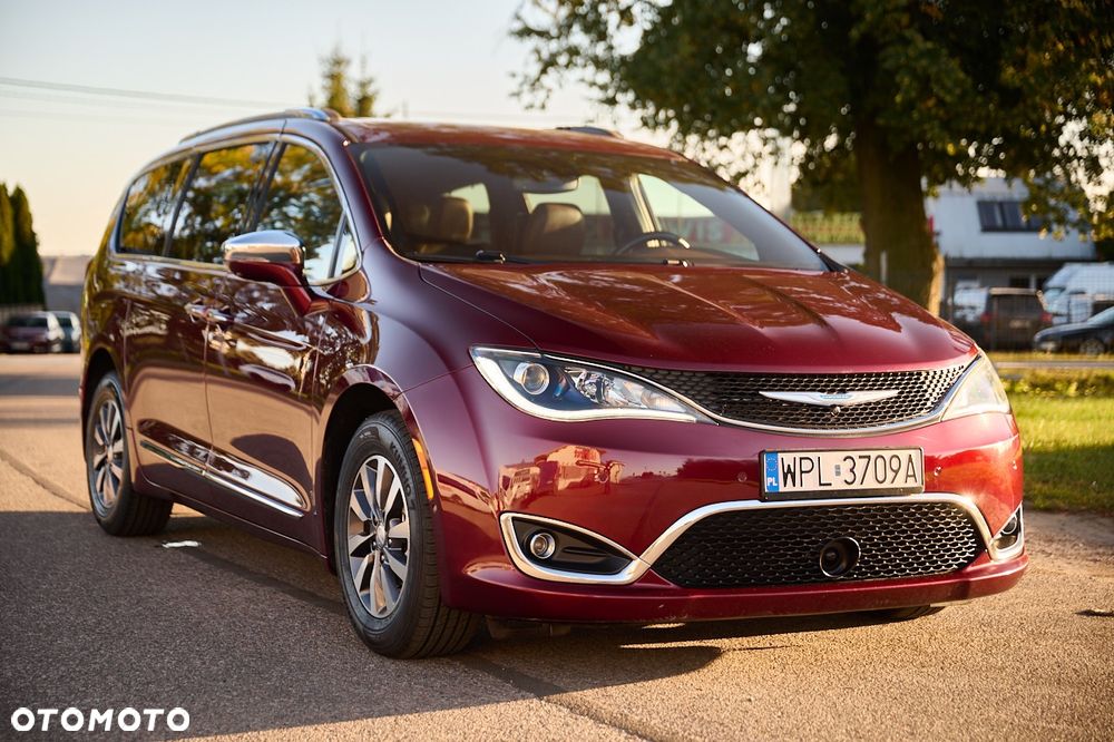 Chrysler Pacifica - 14