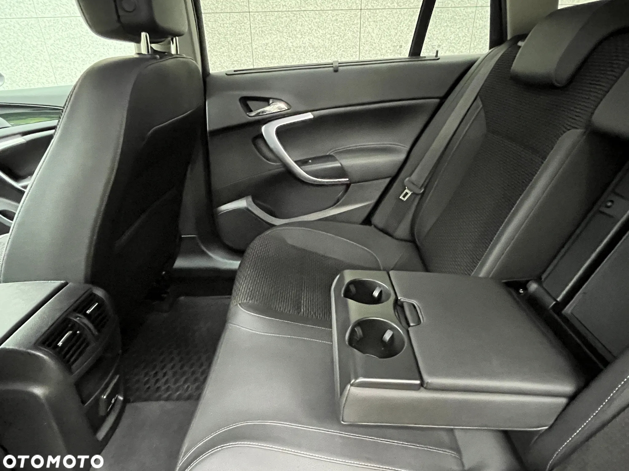 Opel Insignia 2.0 CDTI Cosmo - 11