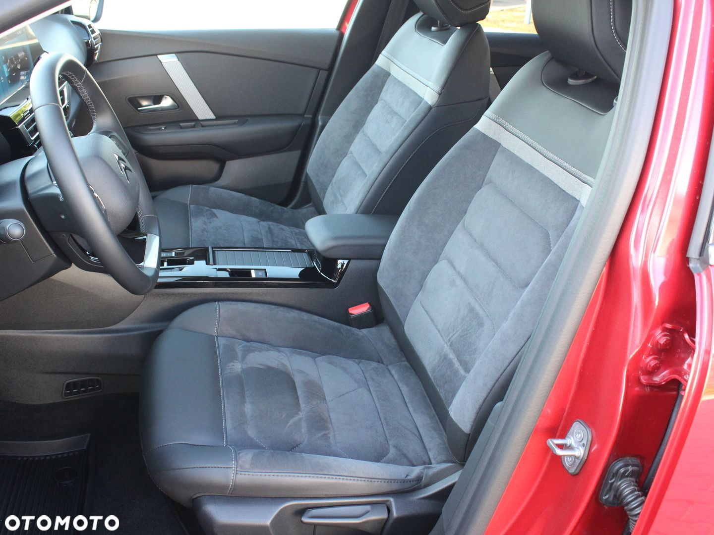 Citroën C4X e-C4 X EV136 50kWh Max - 16