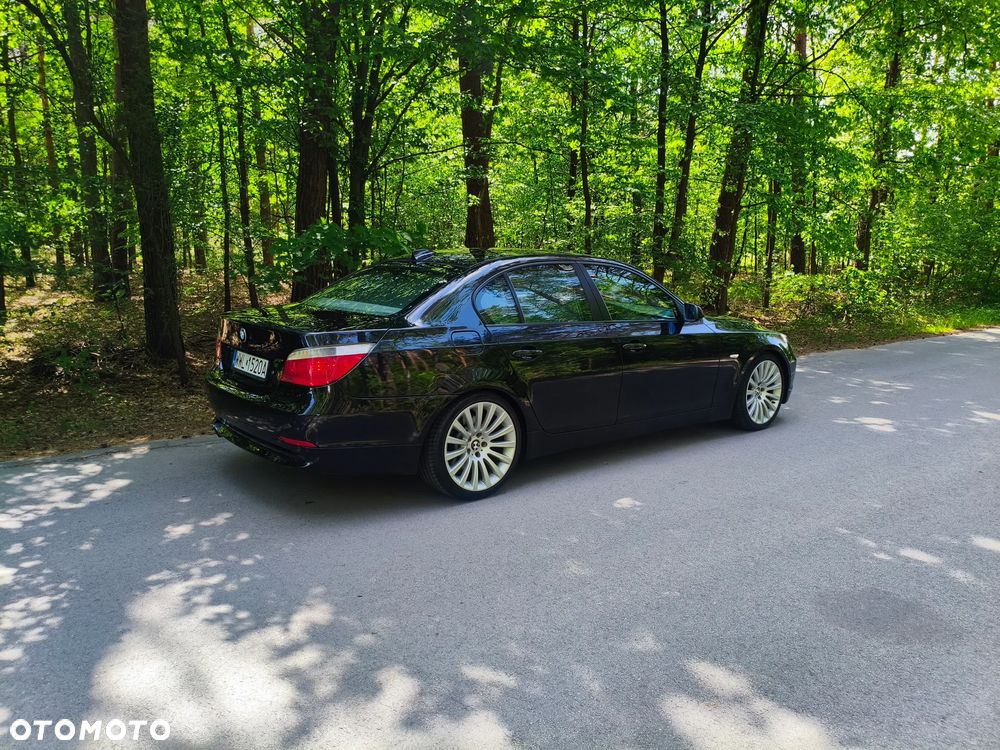 BMW Seria 5 545i - 4