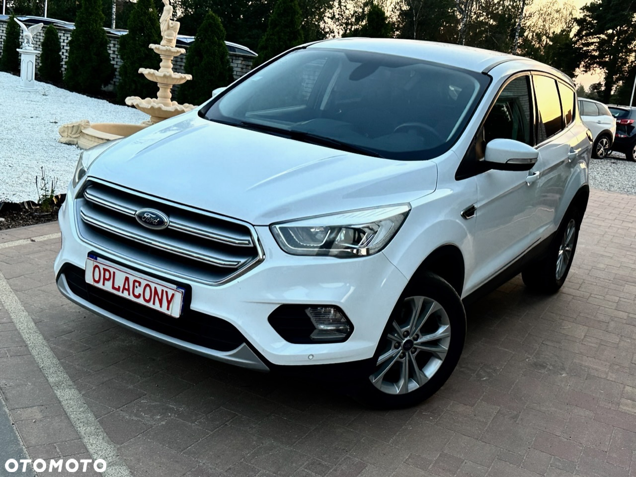 Ford Kuga - 10
