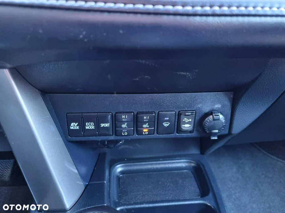 Toyota RAV4 - 24