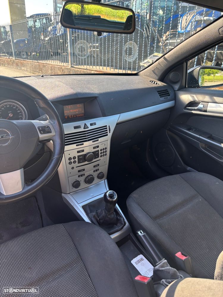 Opel Astra GTC 1.3 CDTI - 8