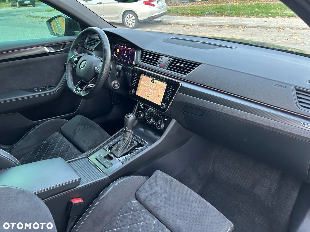 Skoda Superb 2.0 TDI SCR 4x4 Sportline DSG - 13