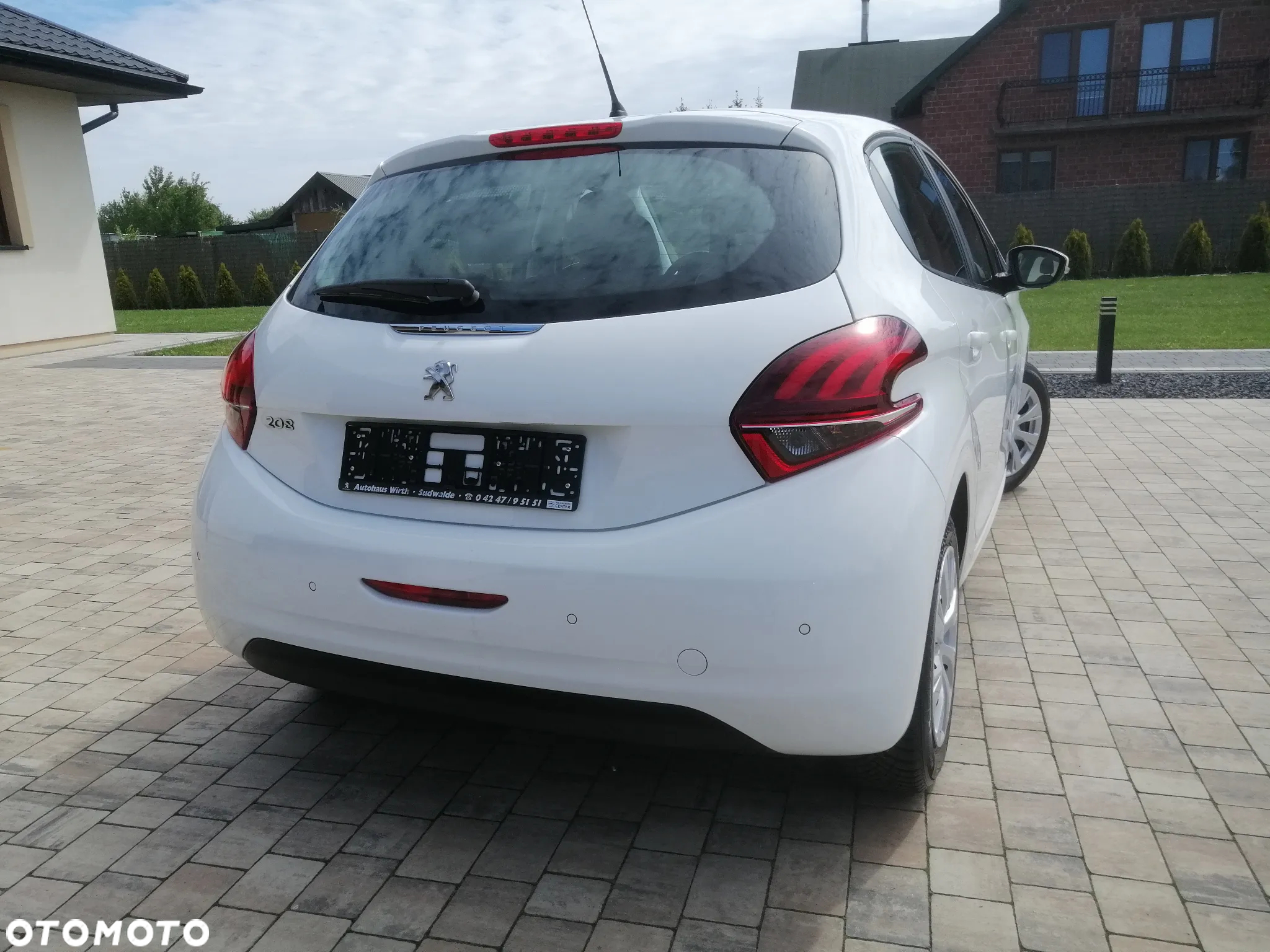 Peugeot 208 PureTech 82 Start & Stop Allure - 10