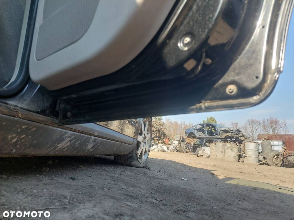 DRZWI KOMPLETNE PRAWY TYŁ VOLVO V50 I - 4