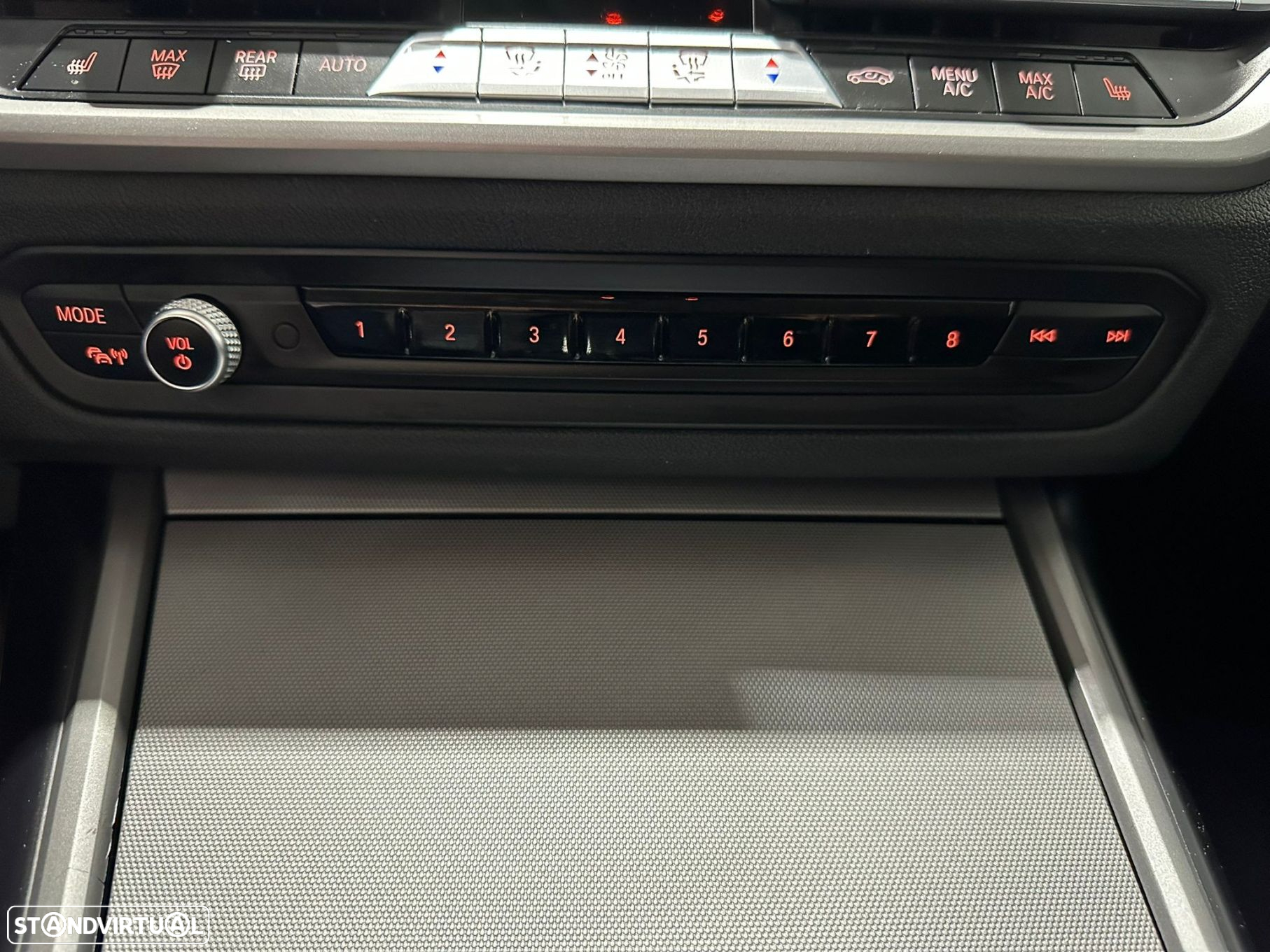 BMW 318 d Touring Auto - 37
