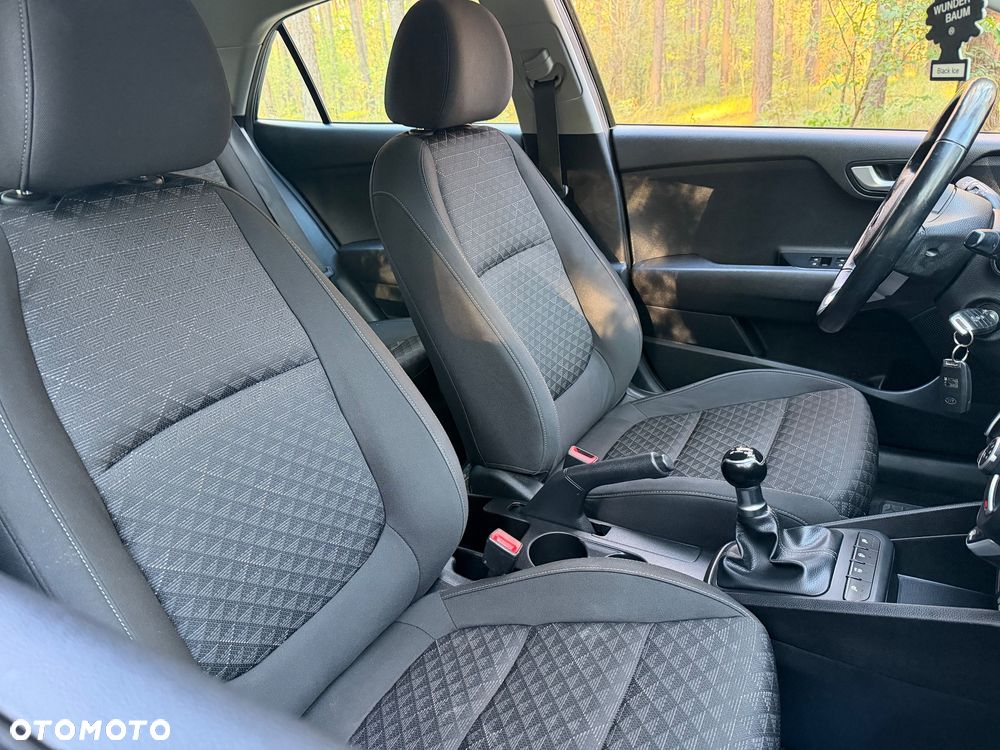 Kia Rio - 8