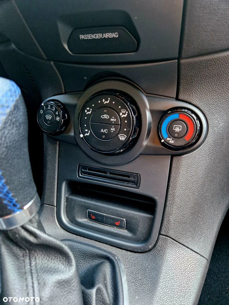 Ford Fiesta 1.25 Ambiente EU5 - 16