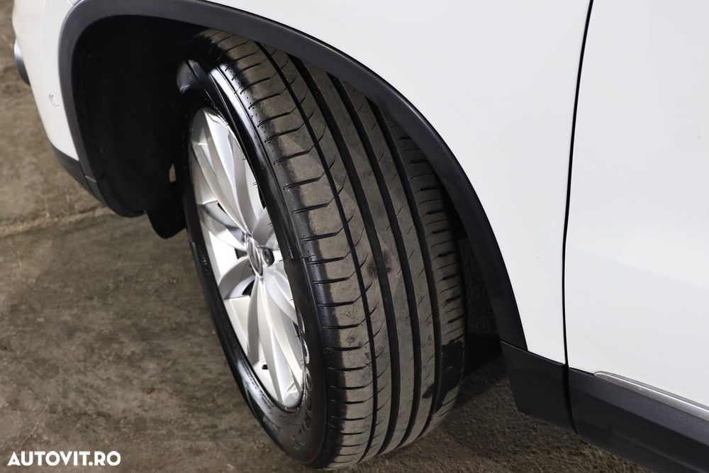 Volkswagen Tiguan 2.0 TDI SCR 4MOTION BlueMotion Technology DSG Lounge Track & Style - 32