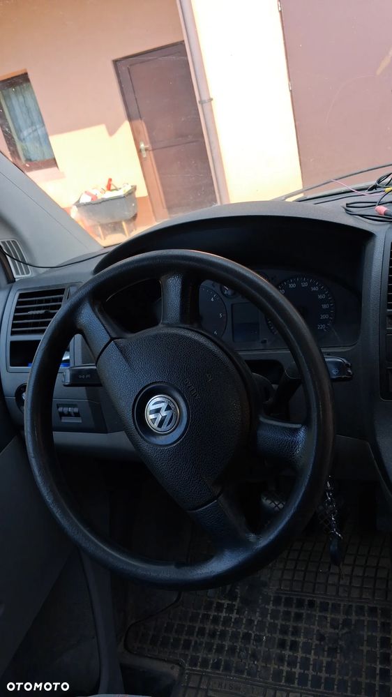 Volkswagen Transporter T5 - 10