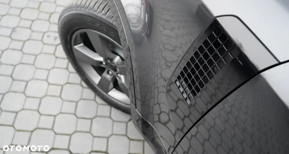 Land Rover Defender - 4