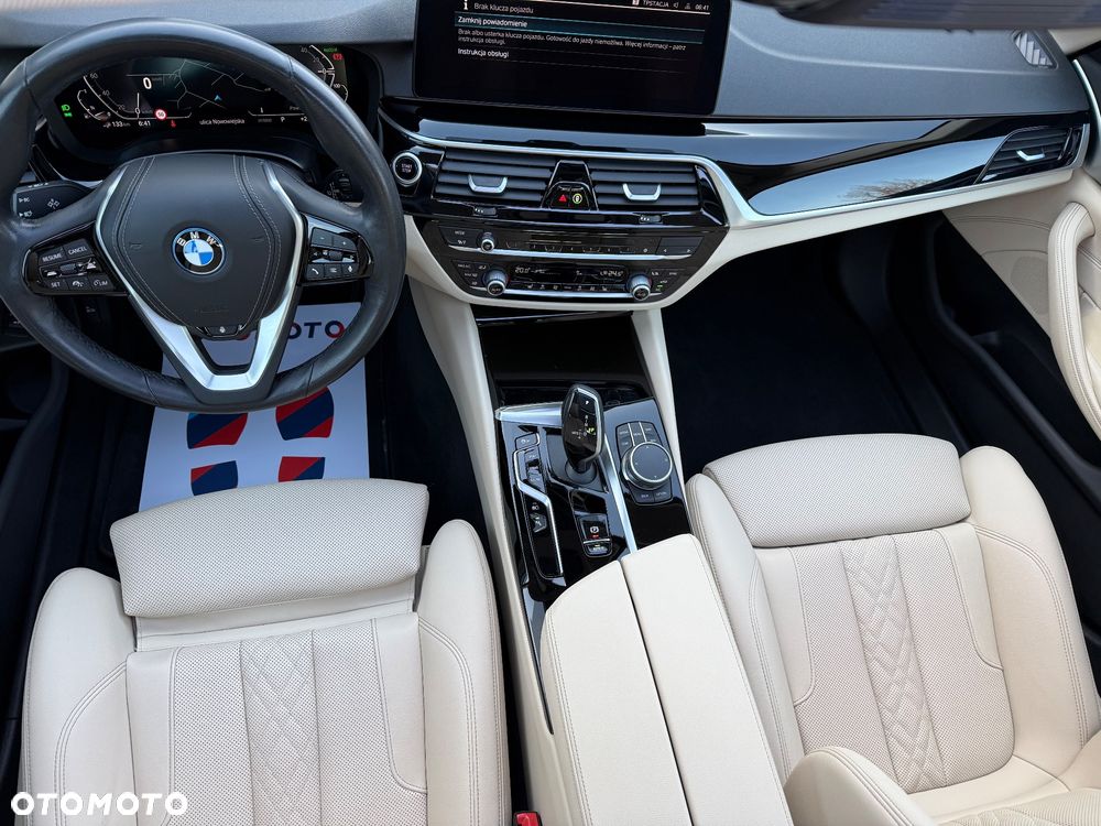 BMW Seria 5 530e M Sport sport - 24