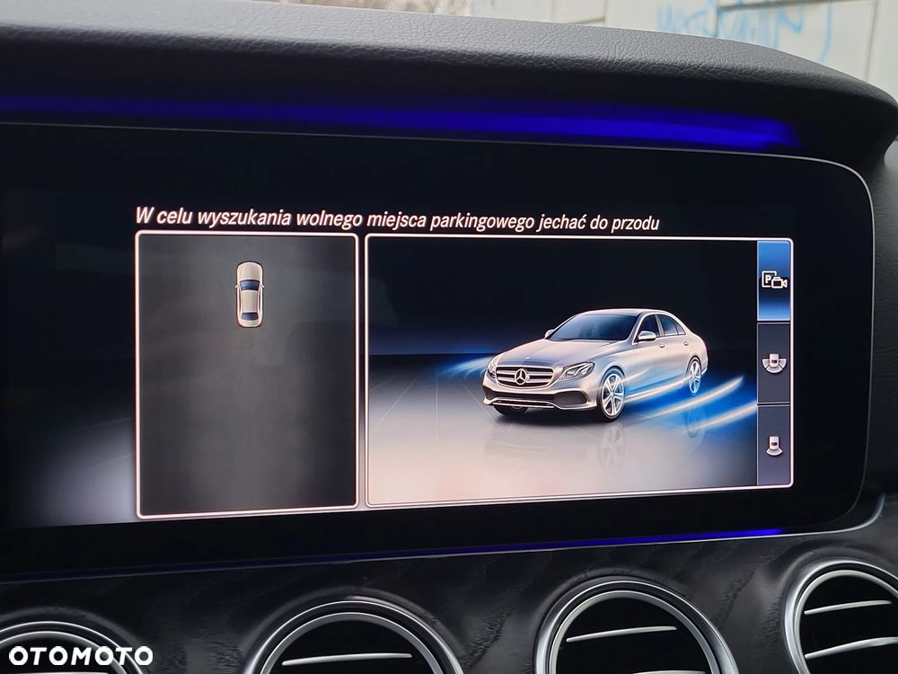 Mercedes-Benz Klasa E 220 d 4-Matic 9G-TRONIC - 18