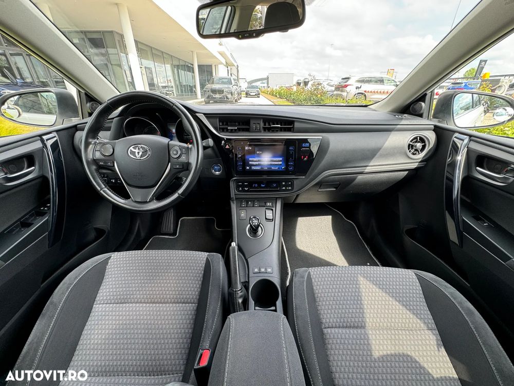 Toyota Auris 1.8 L VVT-i Sol+ - 23