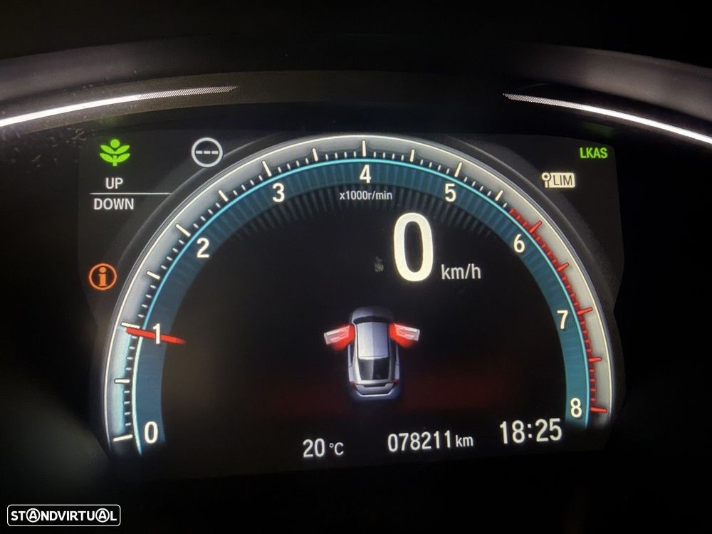 Honda Civic 1.0 i-VTEC Executive Premium - 31