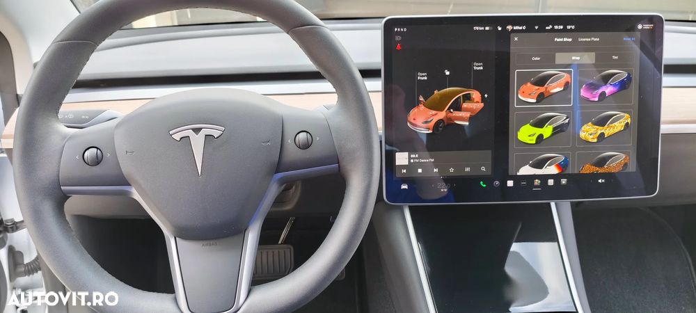 Tesla Model 3 - 12