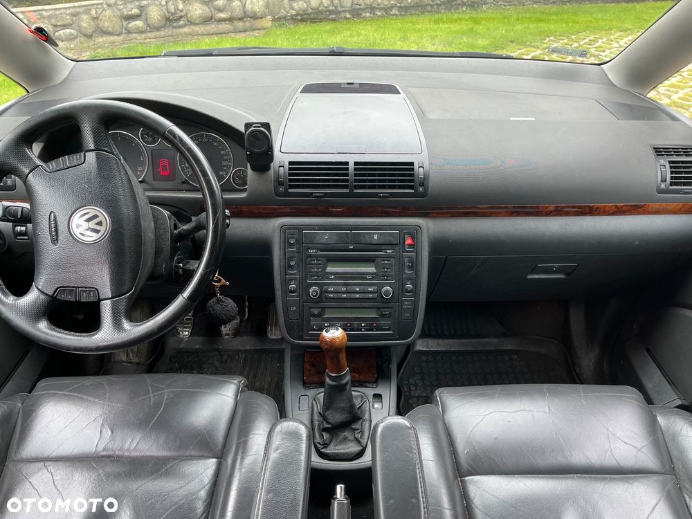 Volkswagen Sharan 1.9 TDI Highline 4Mot - 9