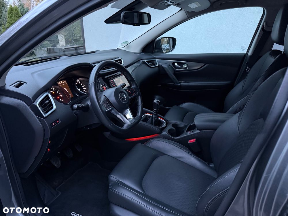 Nissan Qashqai 1.6 DIG-T TEKNA+ - 17
