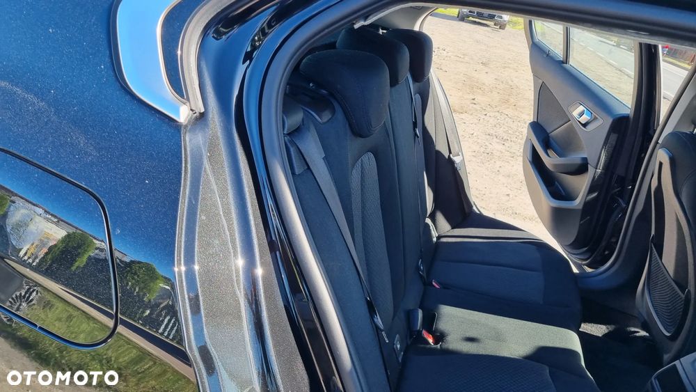 BMW Seria 1 - 36