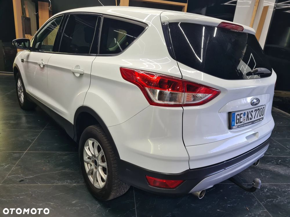 Ford Kuga 2.0 TDCi 2x4 Trend - 38
