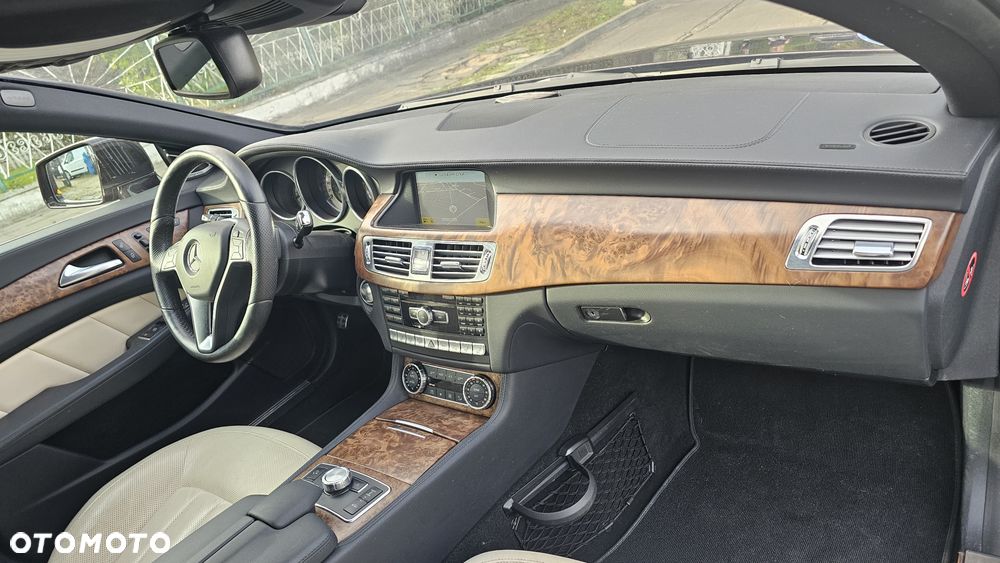 Mercedes-Benz CLS 350 BlueEff - 16