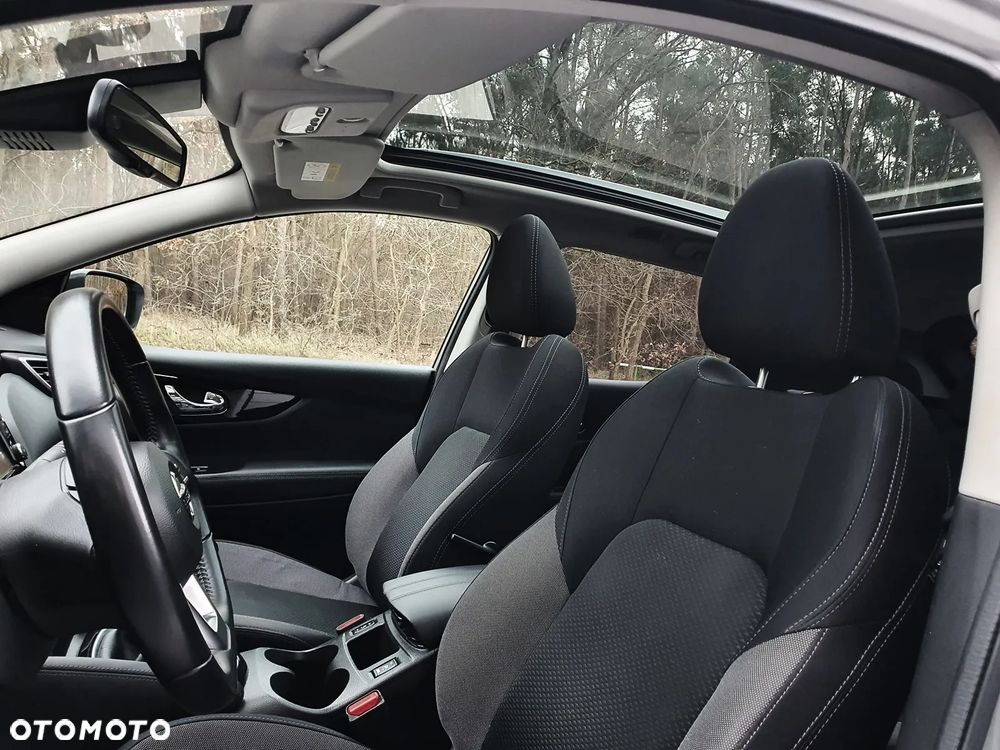 Nissan Qashqai 1.3 DIG-T N-CONNECTA - 14