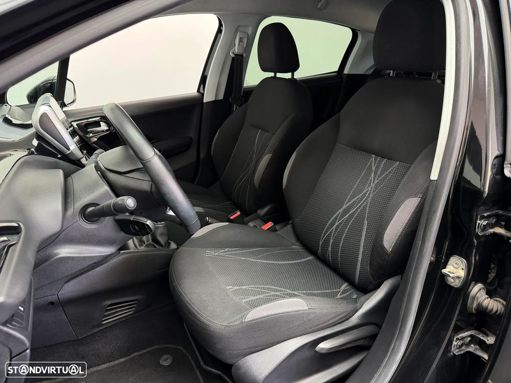 Peugeot 208 1.2 PureTech Style - 10