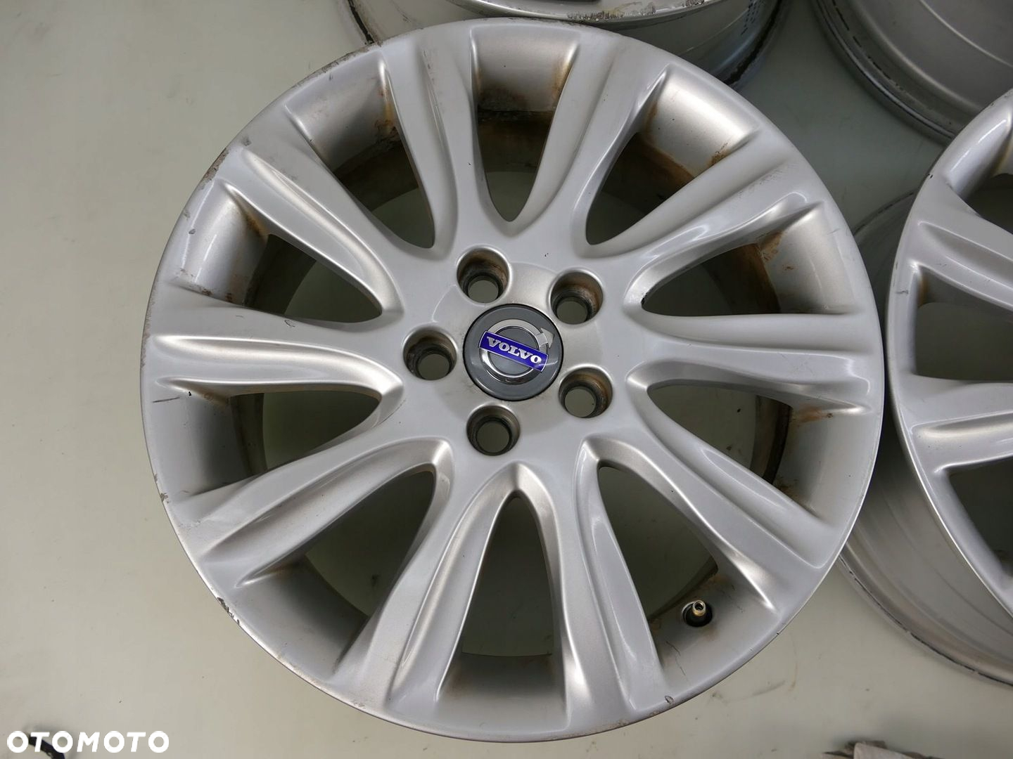 VOLVO V40 II FELGI ALUMINIOWE 7J x 17" 5x108 31381857 - 12